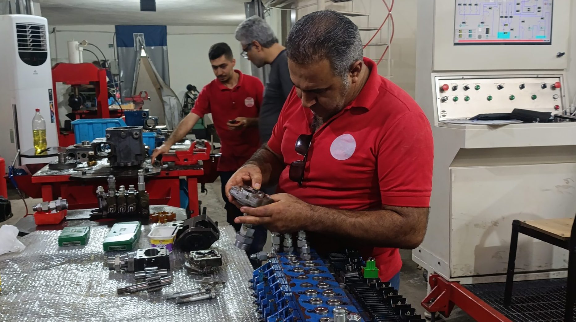 تعمیر و عیب‌یابی تجهیزات هیدرولیکی
